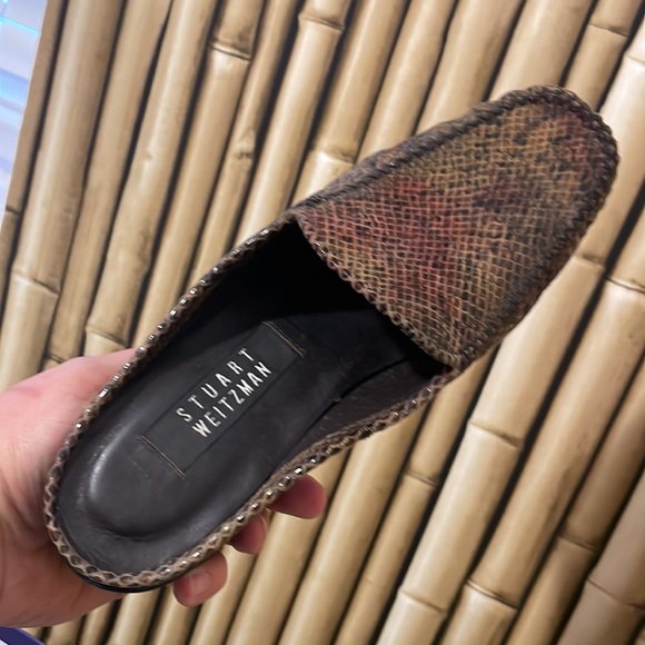 STUART WEITZMAN python embossed mule loafers in sz 8.5 used in box - Picture 3 of 5